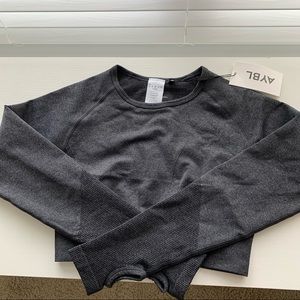 AYBL Seamless crop top in speckle black